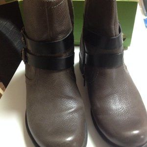 Earth Origins boots size 9